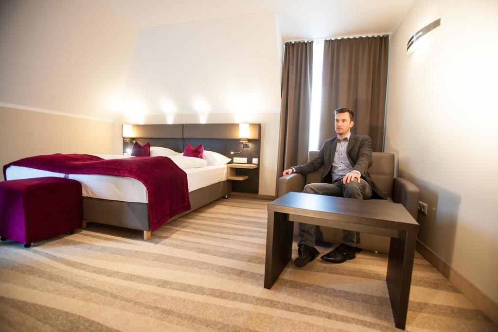 Amalienburg - Boutique & Boarding Hotel München Rum bild